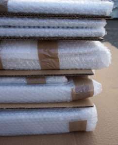 Inner packaging using cardboard and bubble wrap